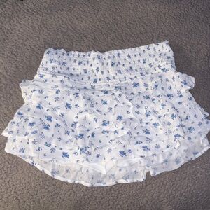 Forever 21 Floral White and Blue Women's mini Skort